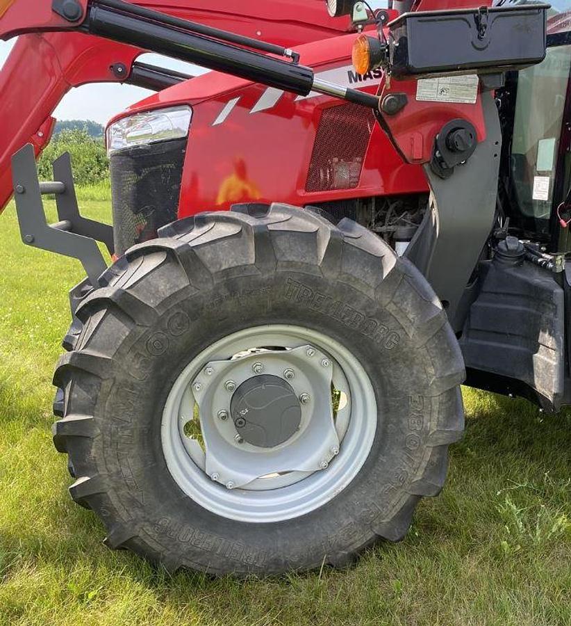 Used 2020 MASSEY FERGUSON 5711