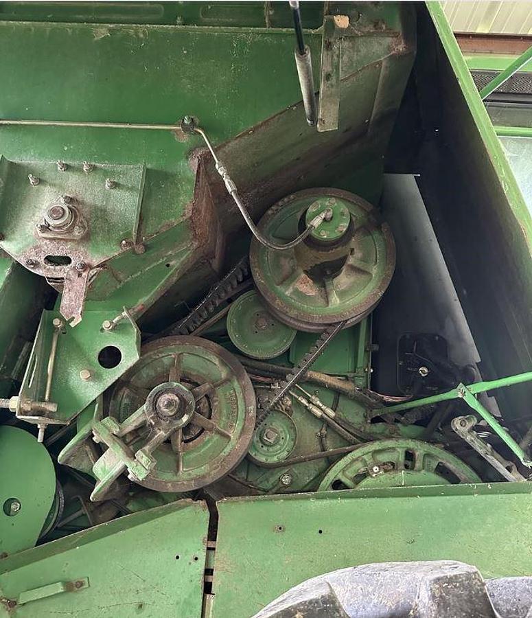 Used 1998 John Deere 9610 Combine