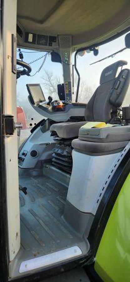 Used 2020 CLAAS Axion 940
