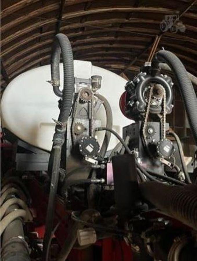 Used 2016 Massey Ferguson 9824 245R 30 Planter