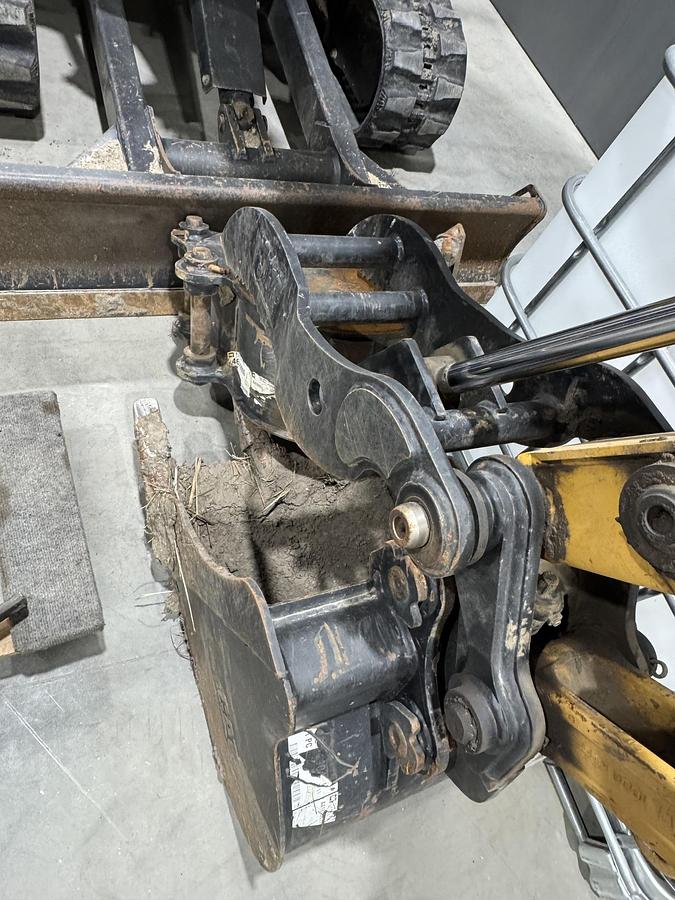 Used 2015 Caterpillar  303E CR Mini Excavator