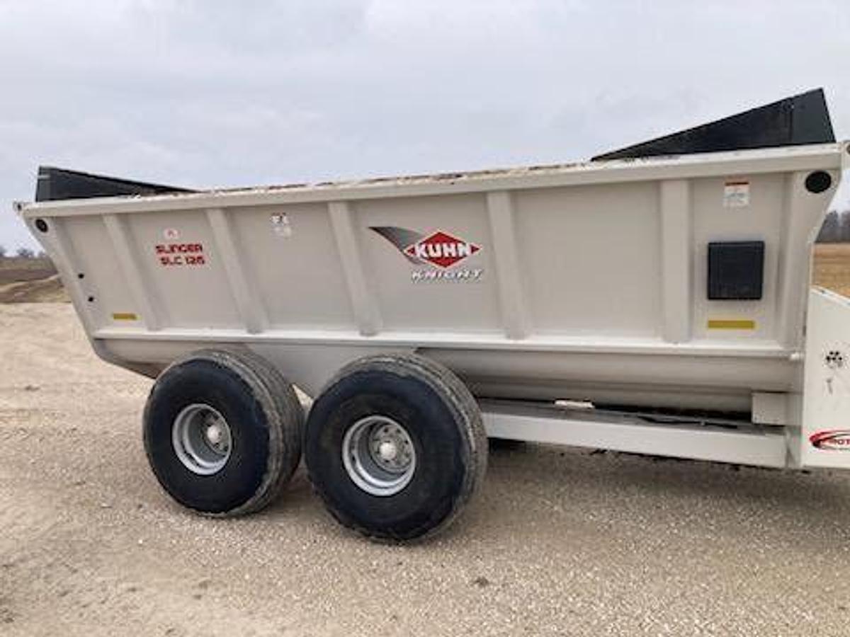 Used 2017 Kuhn Knight Spreader