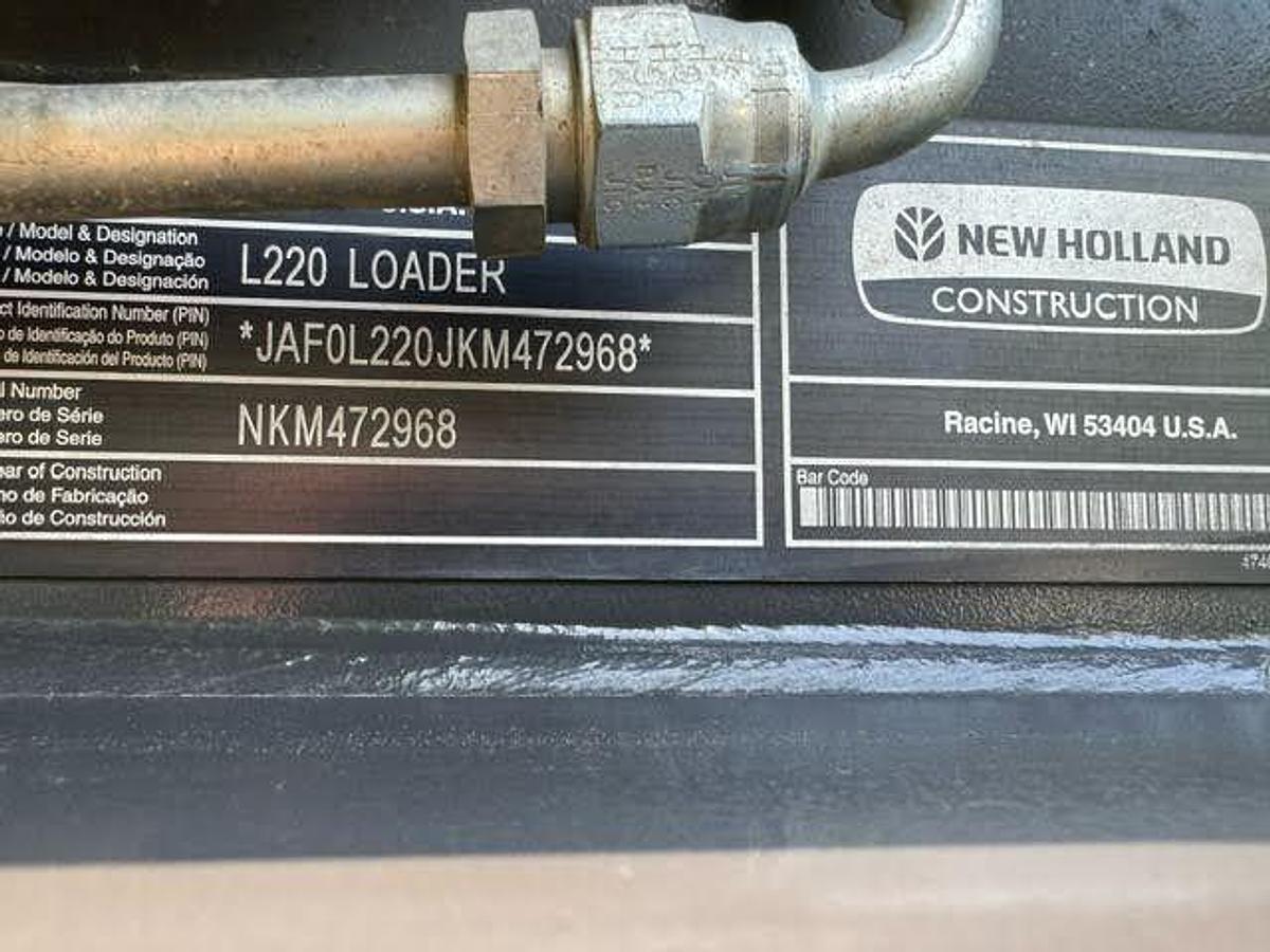 Used 2019 NEW HOLLAND L220
