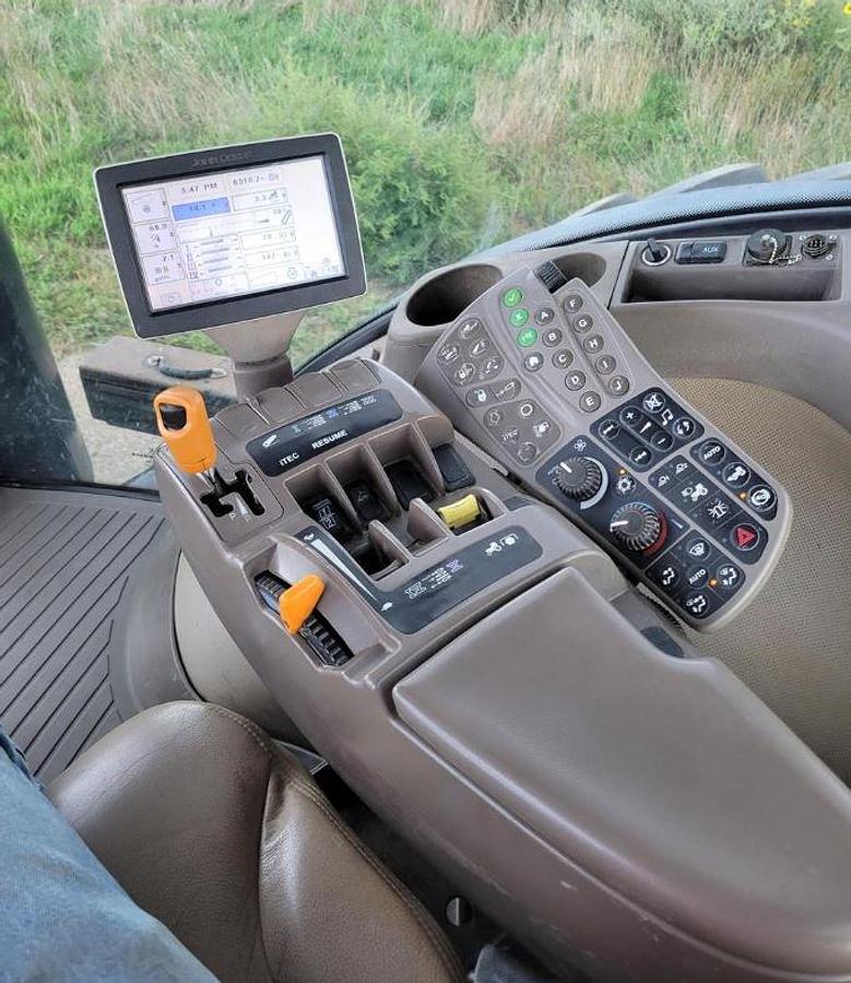 Used 2013 JOHN DEERE 8335R Tractor