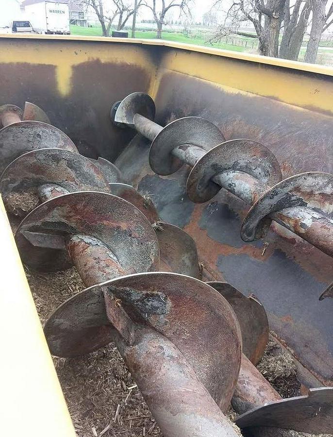 Used 2020 BUFFALO 485 Feed Wagon