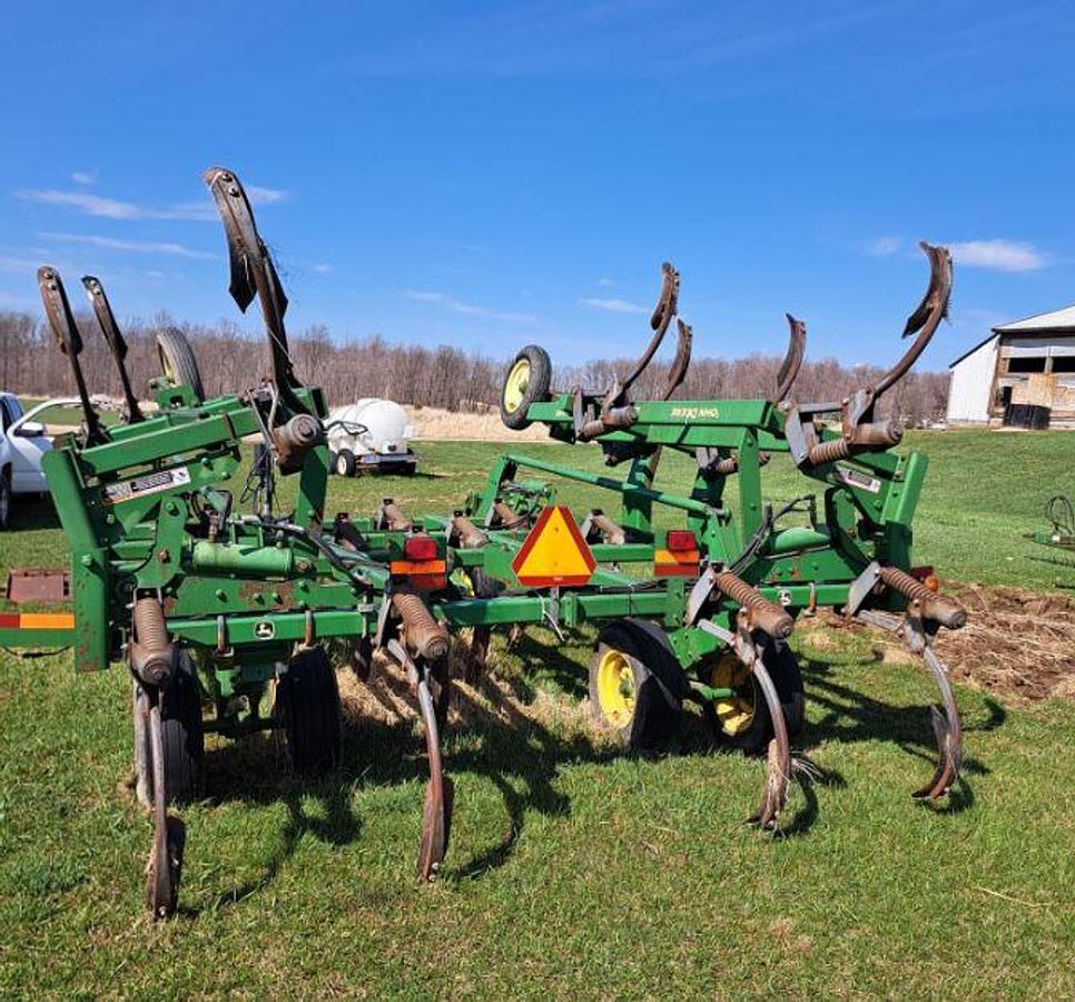 Used 2000 JOHN DEERE 2410