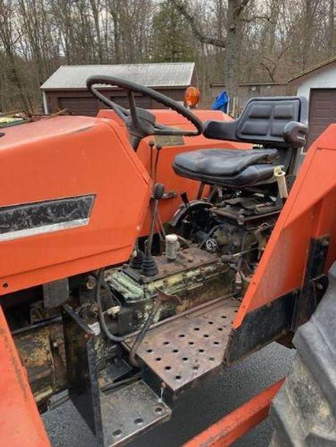 Used 1984 Allis Chalmers Tractor