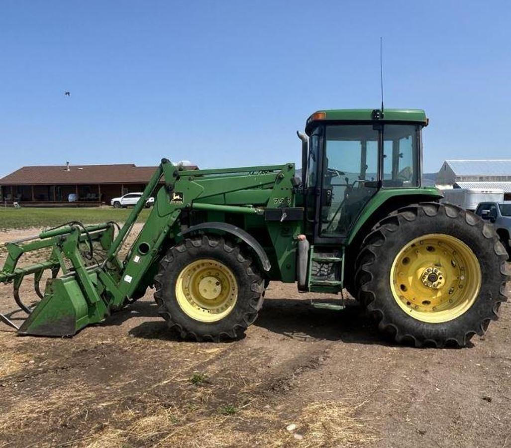 Used 2001 JOHN DEERE 7510