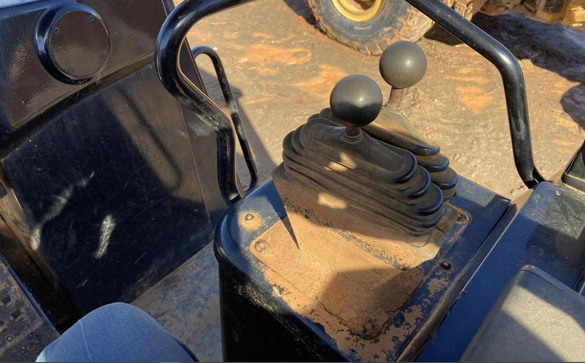 Used 2005 Caterpillar 963C