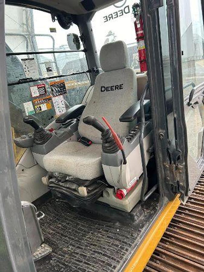 Used 2019 JOHN DEERE 245G