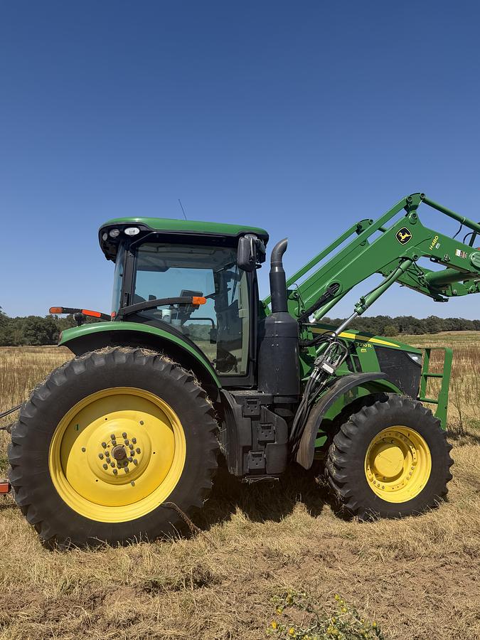 Used 2014 John Deere 7210R Row Crop Tractor with Loader — 4,800 Hours