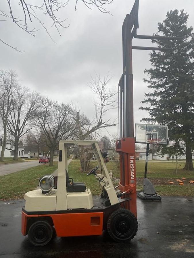 Used 1994 Nissan PH02A25V Forklift
