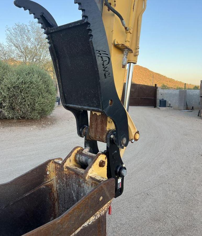 Used 2011 KOMATSU PC88MR-8