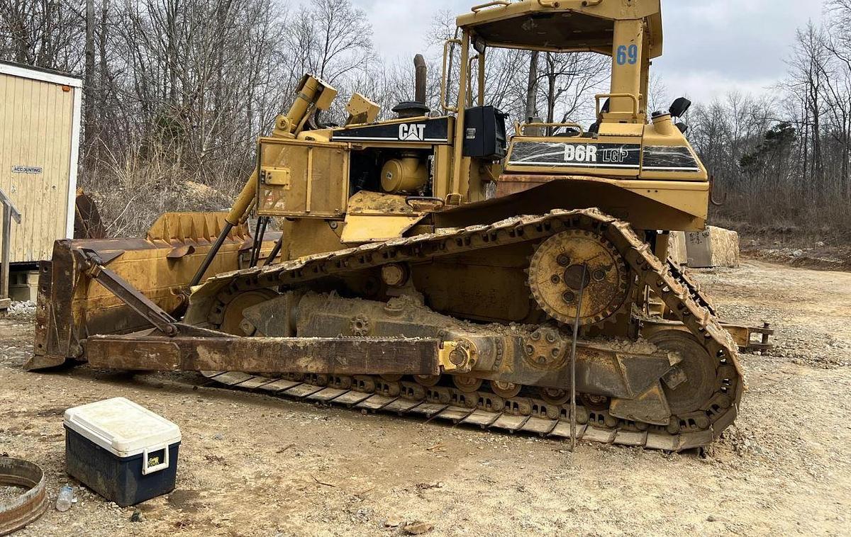 Used 2001 Caterpillar D6R