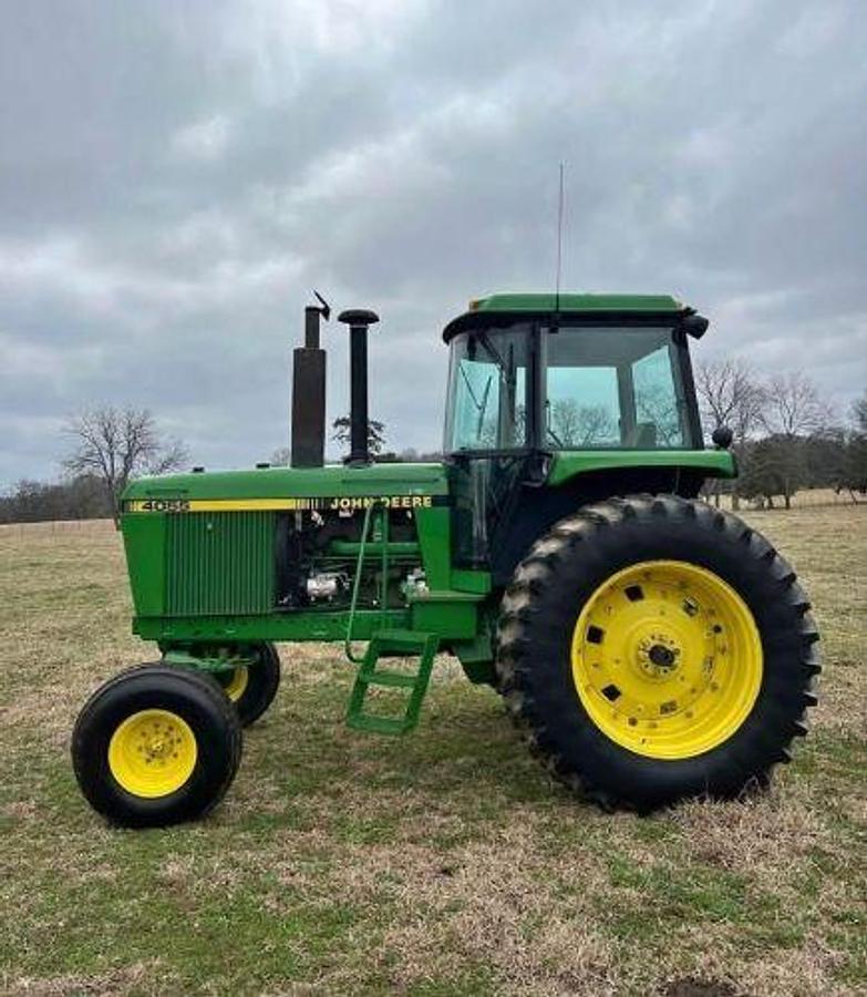 Used 1991 JOHN DEERE 4055
