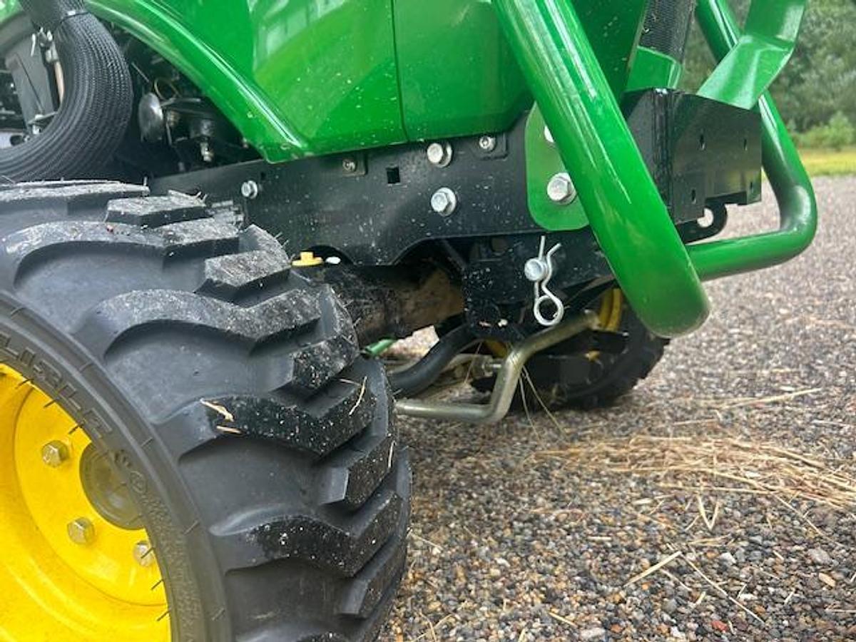 Used 2024 John Deere 1025R Sub Compact Utility Tractor