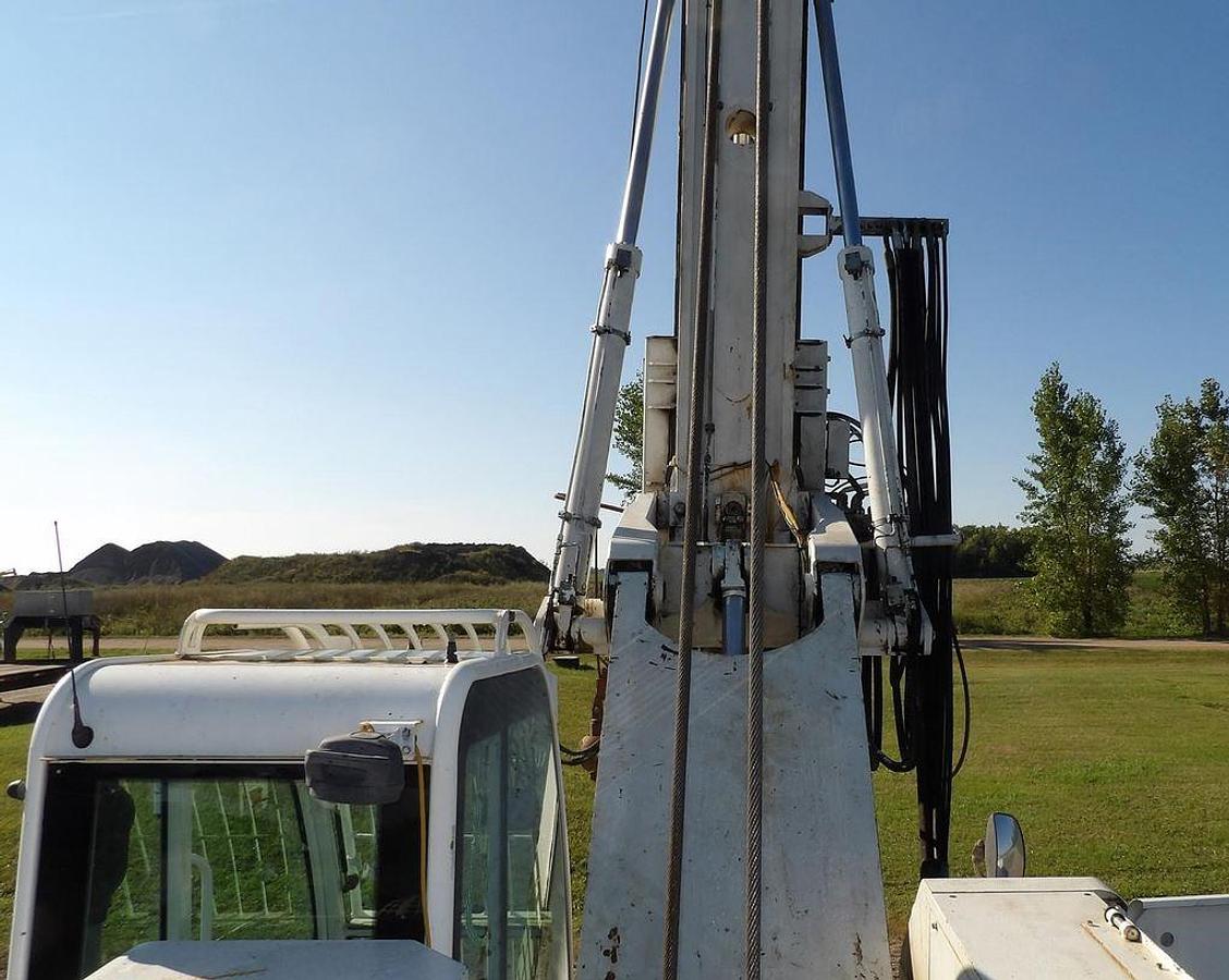 Used 2005 SOILMEC R312-200 Verticle Drill