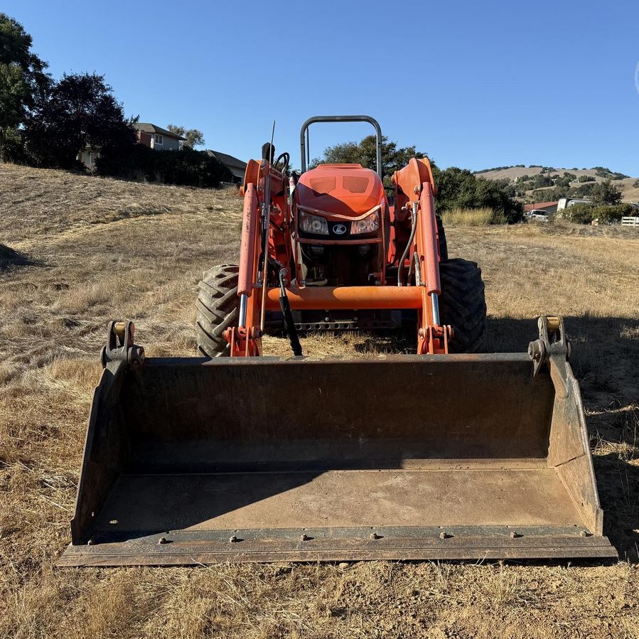 Used 2018 KUBOTA M5-111D Tractor