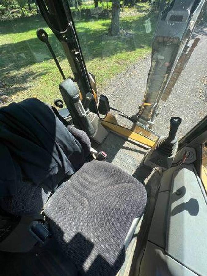 Used 2015 Volvo BL70B