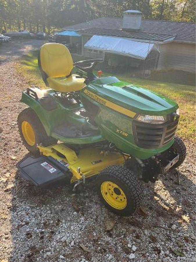 Used 2017 JOHN DEERE X738