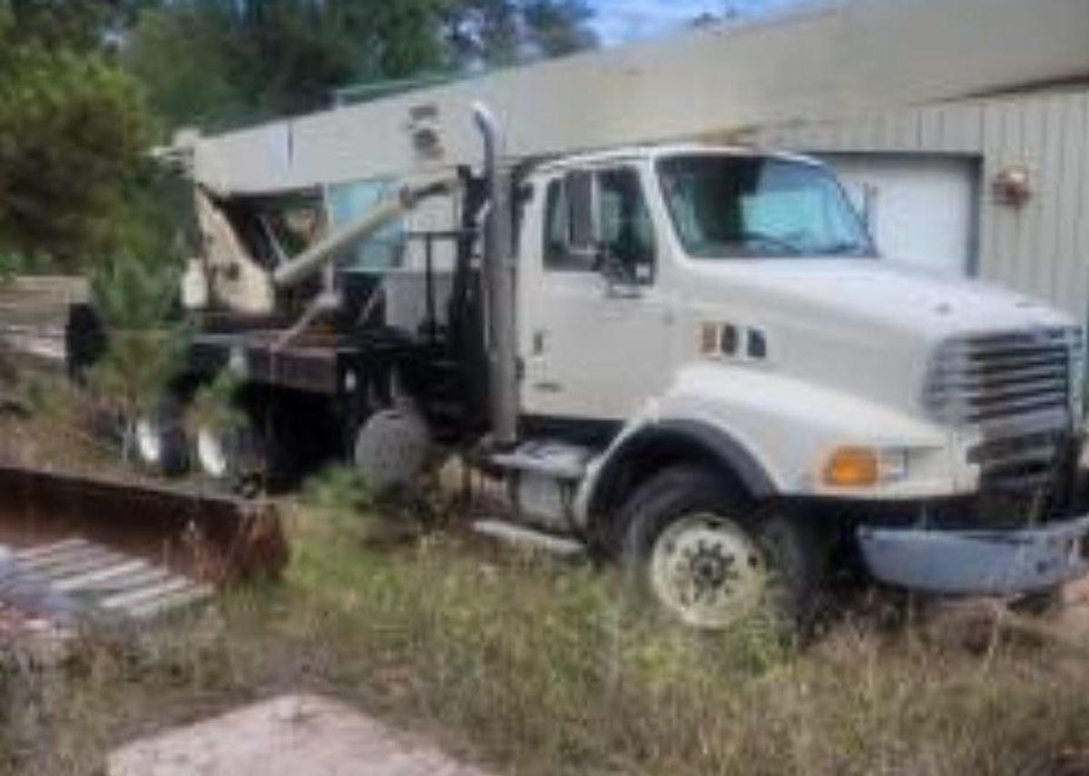 Used 2007 National 1400A