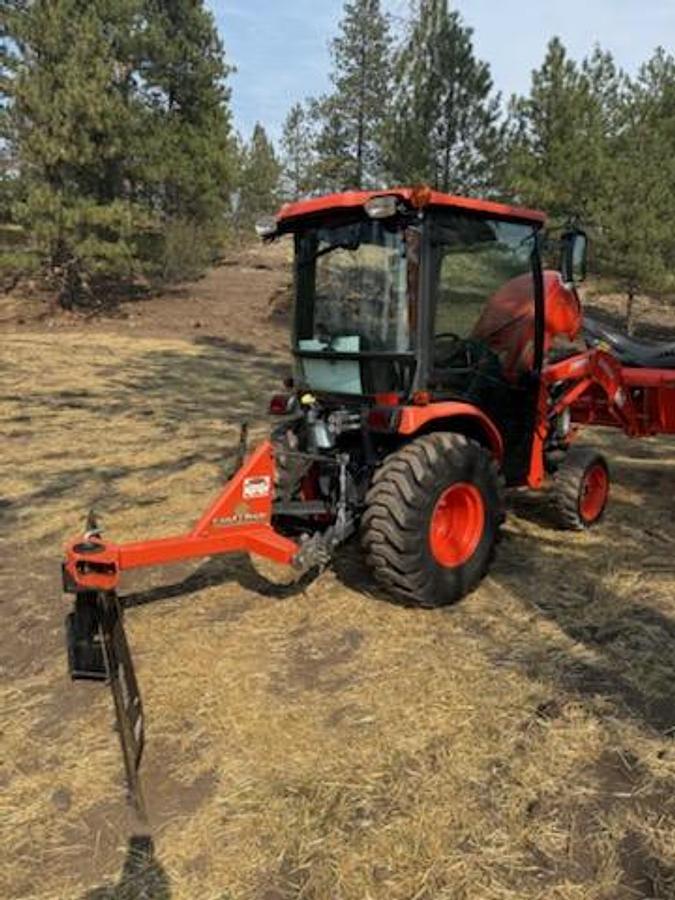 Used 2017 Kubota B3350 w/ Loader
