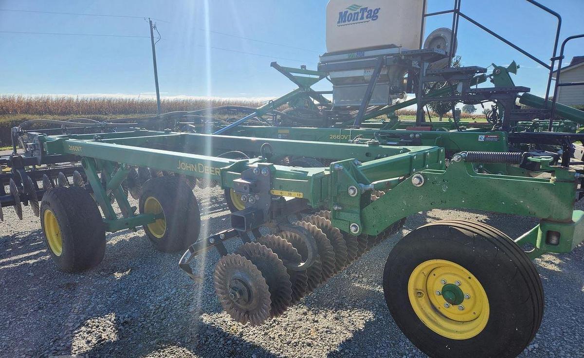 Used 2022 JOHN DEERE 2660VT