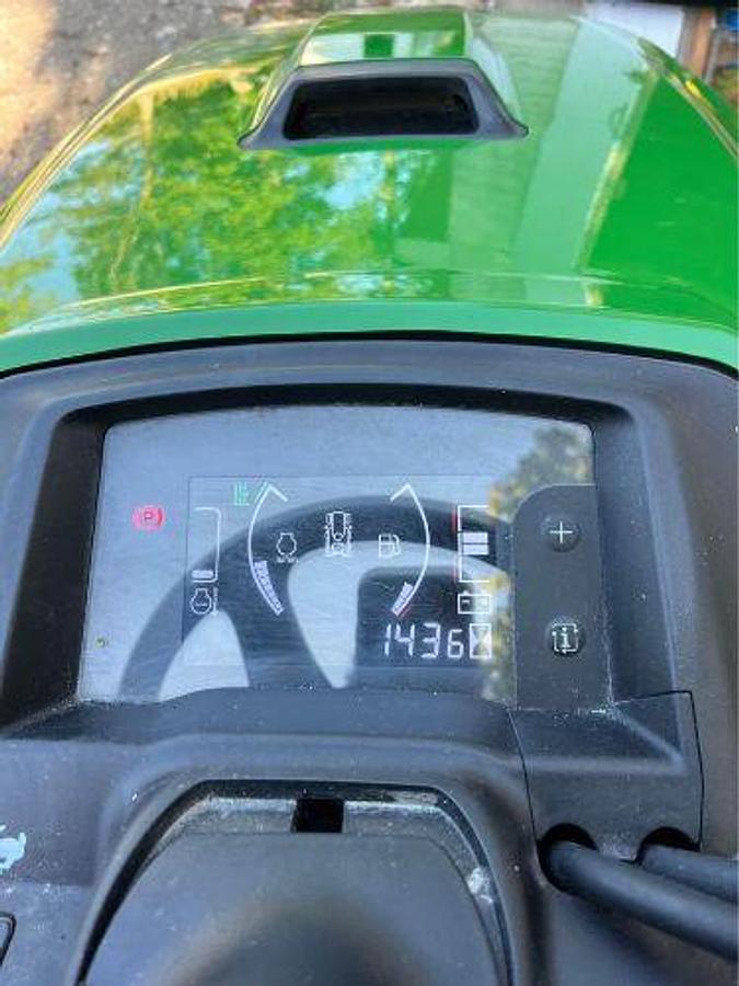 Used 2017 JOHN DEERE X738