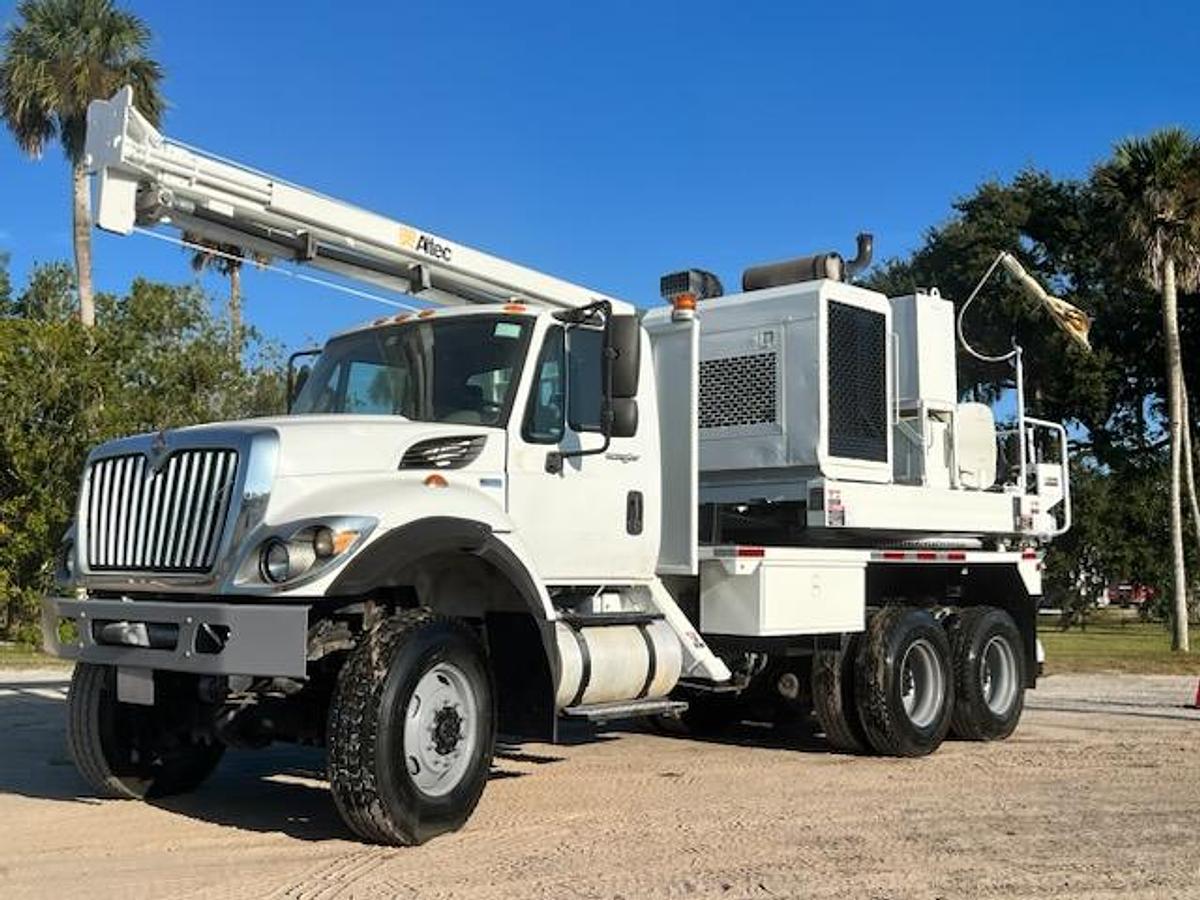 Used 2013 ALTEC HD35-22 Pressure Digger