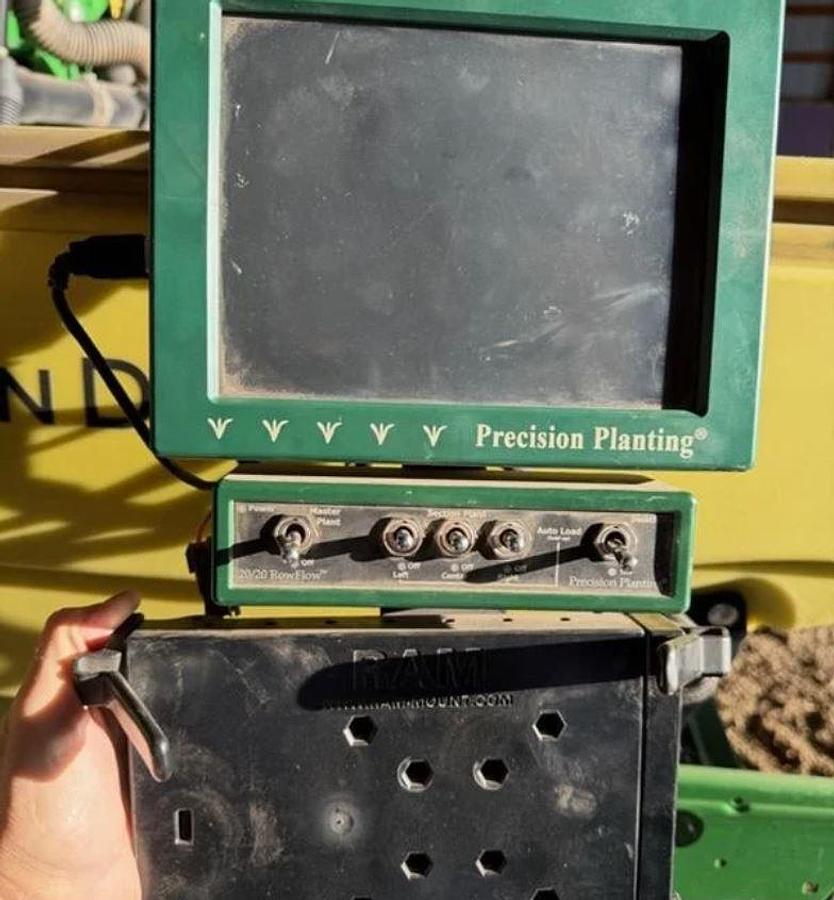 Used 2015 John Deere 1725