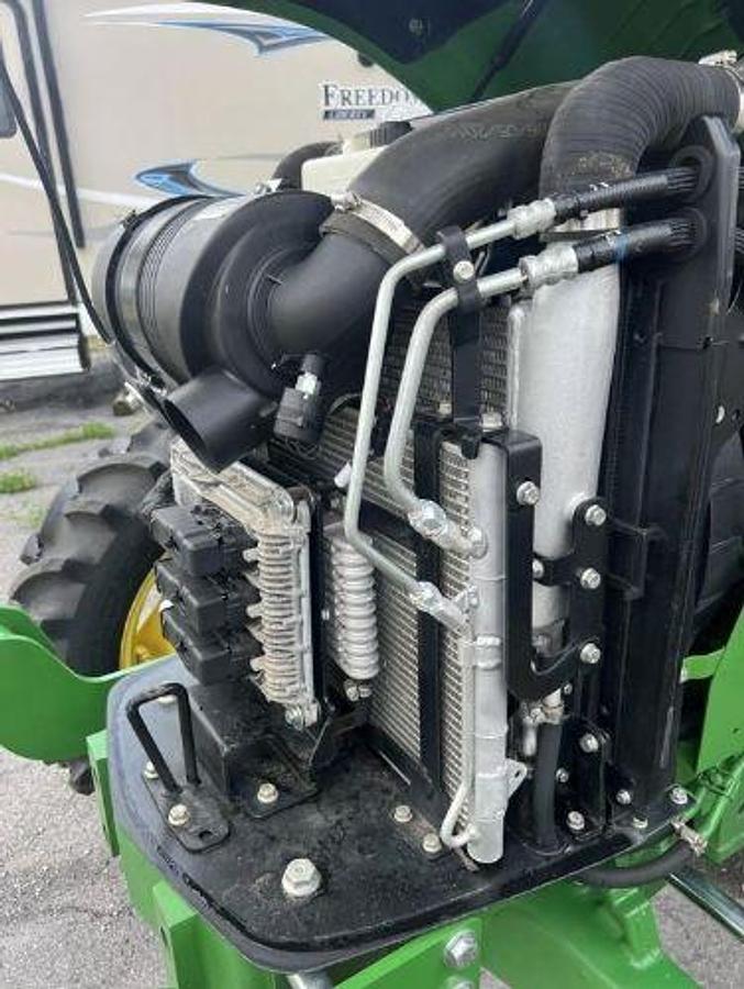 Used 2018 JOHN DEERE 5075E