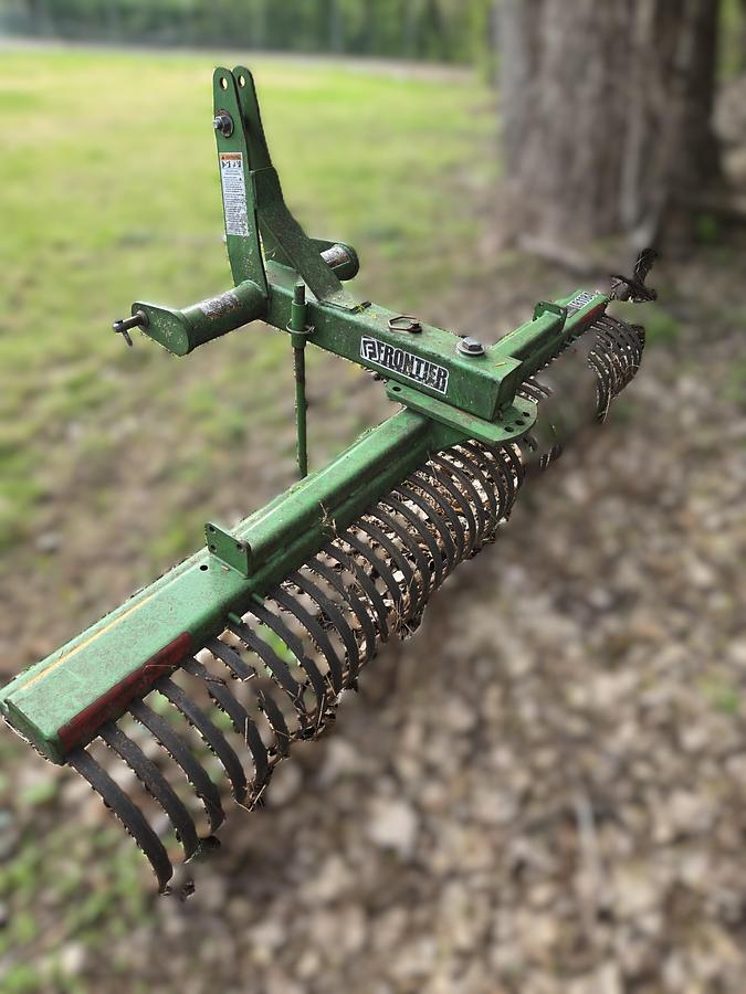 Used 2008 John Deere 2520 Tractor