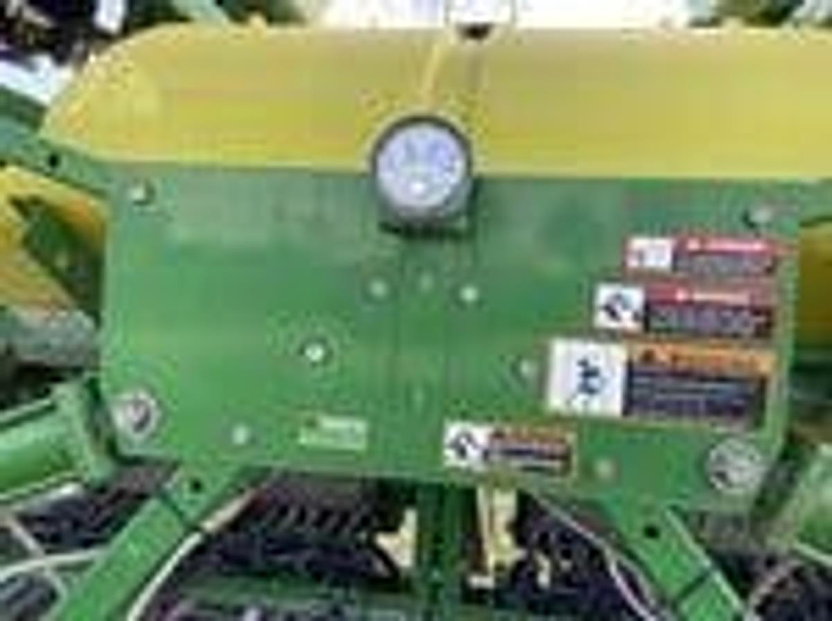Used 2007 JOHN DEERE 1690