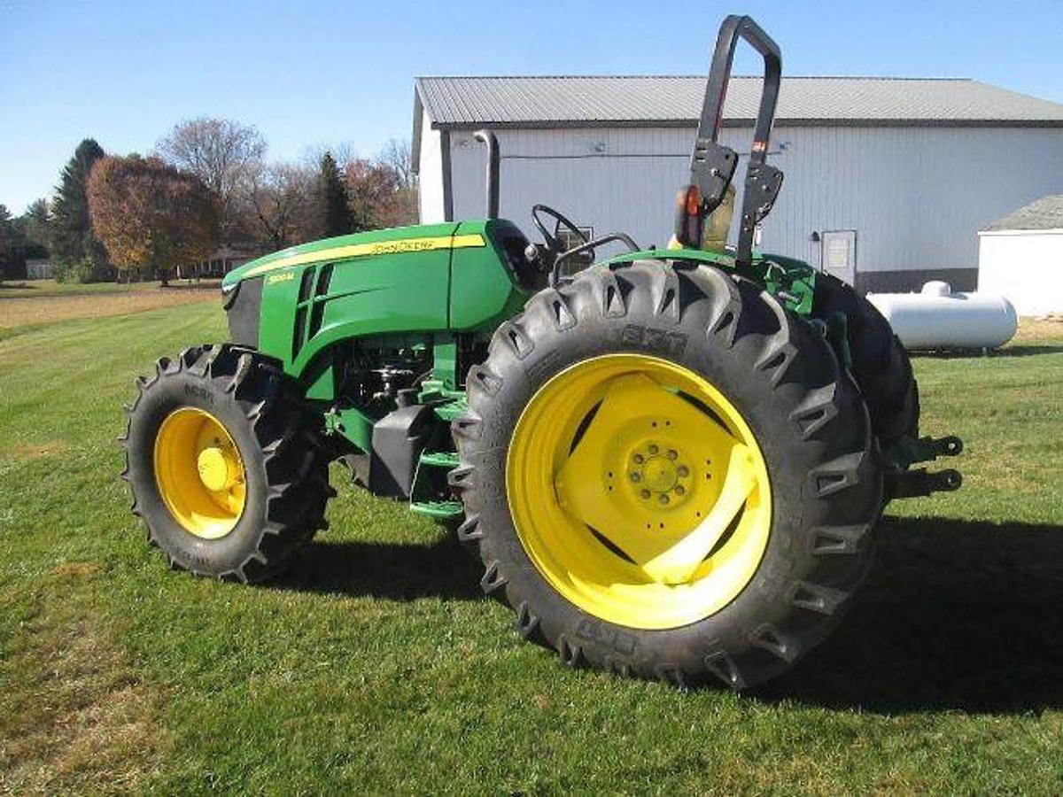 Used 2013 JOHN DEERE 5100M