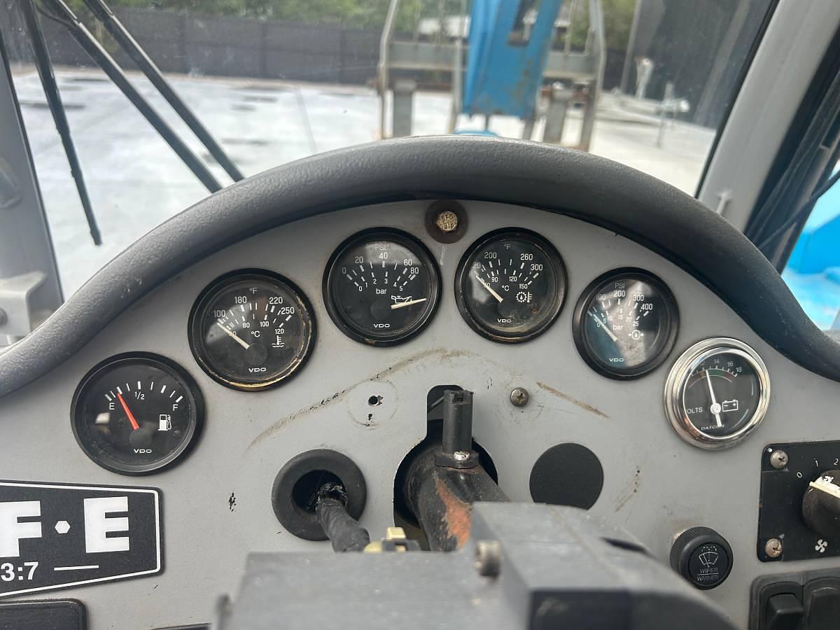 Used 2011 Genie GTH-844