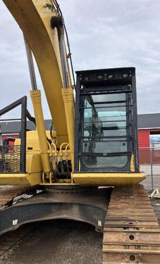 Used 2017 KOMATSU PC240 LC 11