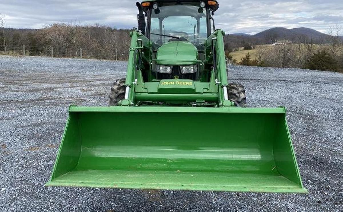 Used 2021 JOHN DEERE 5065E