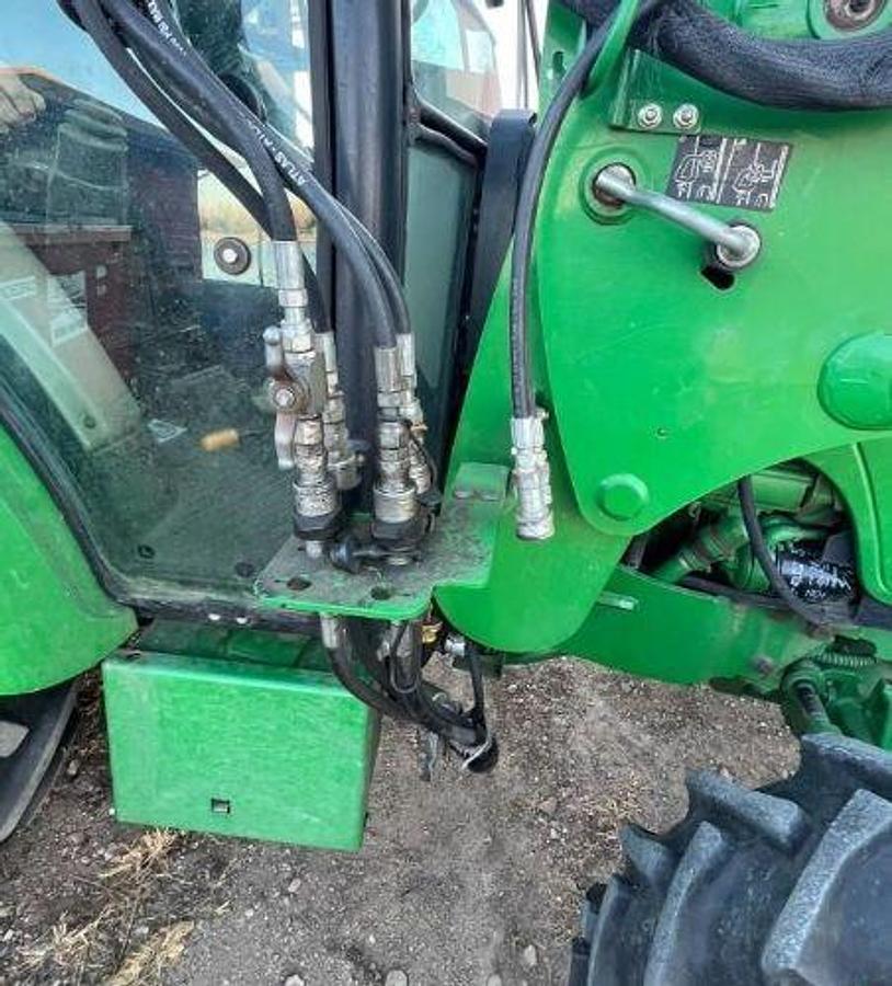 Used 2014 JOHN DEERE 5075E