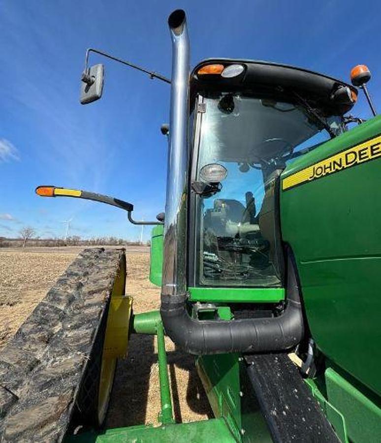Used 2009 JOHN DEERE 8430T