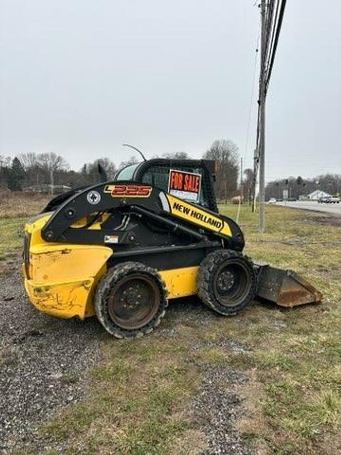 Used 2014 New Holland L225