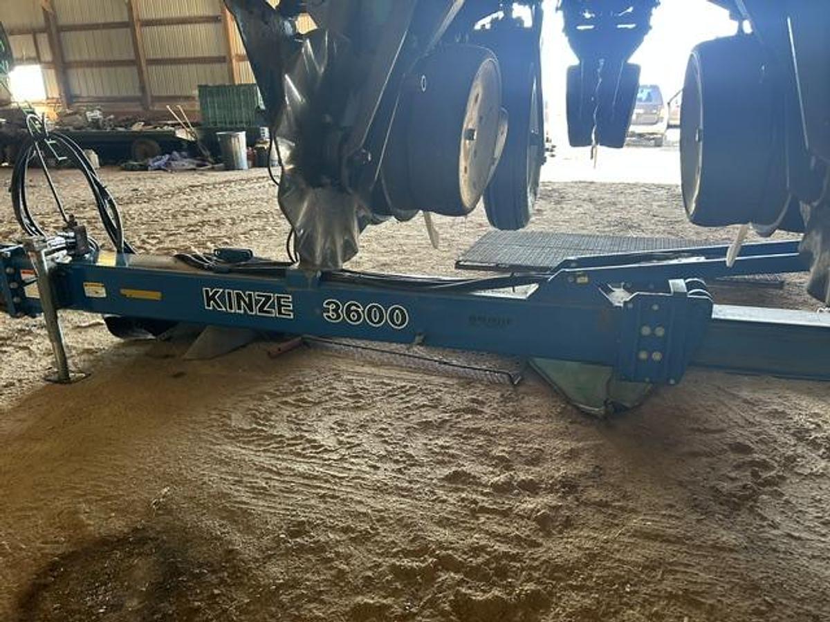 Used 2006 Kinzie 3600