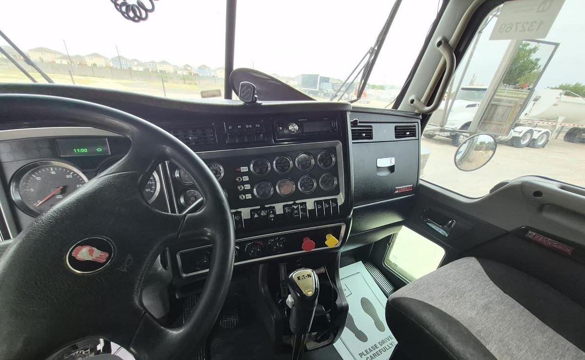Used 2016 Kenworth T800 Dump Truck