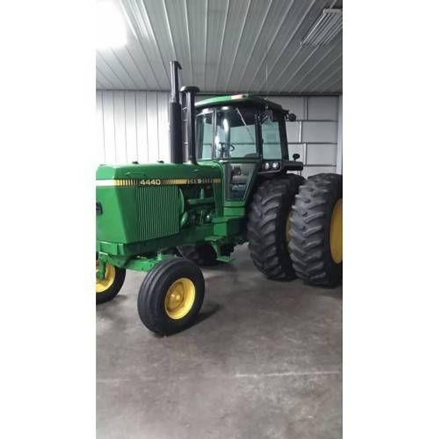 Used 1981 JOHN DEERE 4440