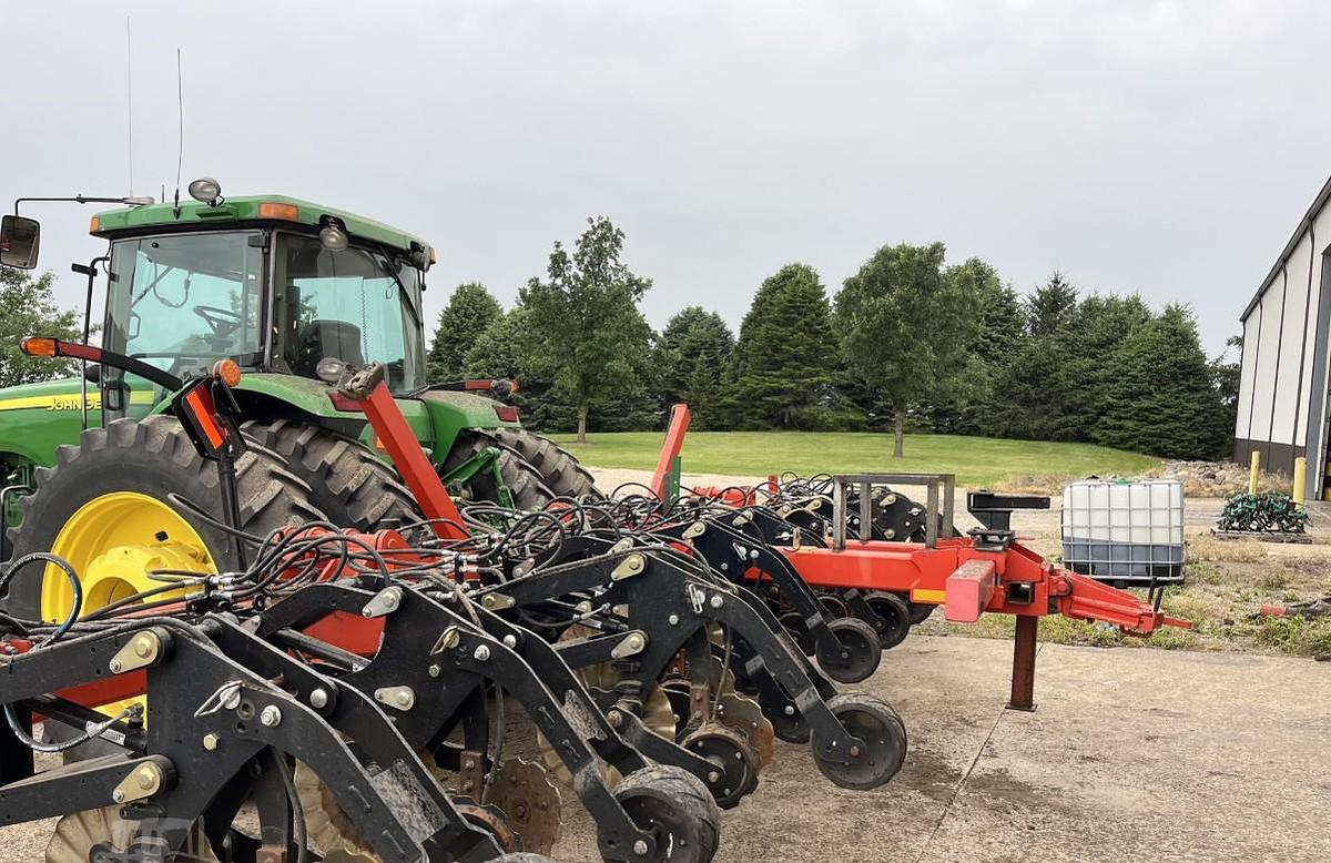Used 2012 CUSTOM MADE 30 Anhydrous Fertilizer Applicator