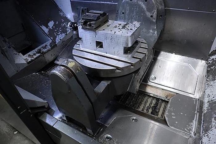 Used 2017 HAAS UMC-750 5-Axis CNC Vertical Machining Center