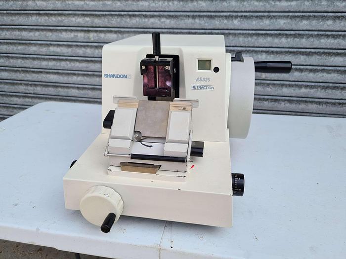 Used Shandon AS325 Retraction Rotary Microtome