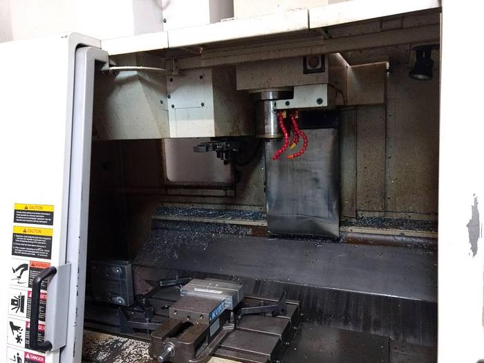 Used 2004 DAEWOO DMV3016 CNC Mill