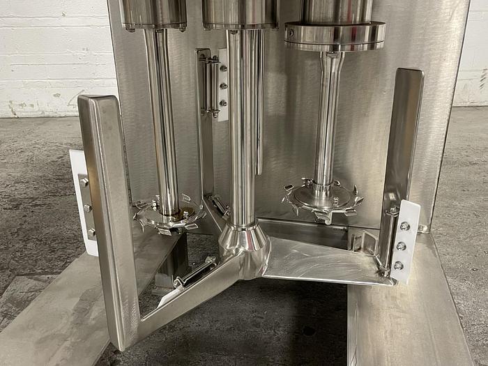 Used 40 GALLON ROSS TRIPLE MOTION VACUUM MIXER WITH DISCHARGE RAM - S/S - VACUUM - JACKETED
