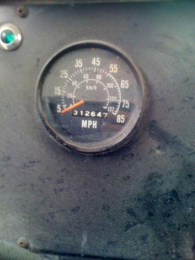 Used HB10405 International  6x6 Chassis 1989