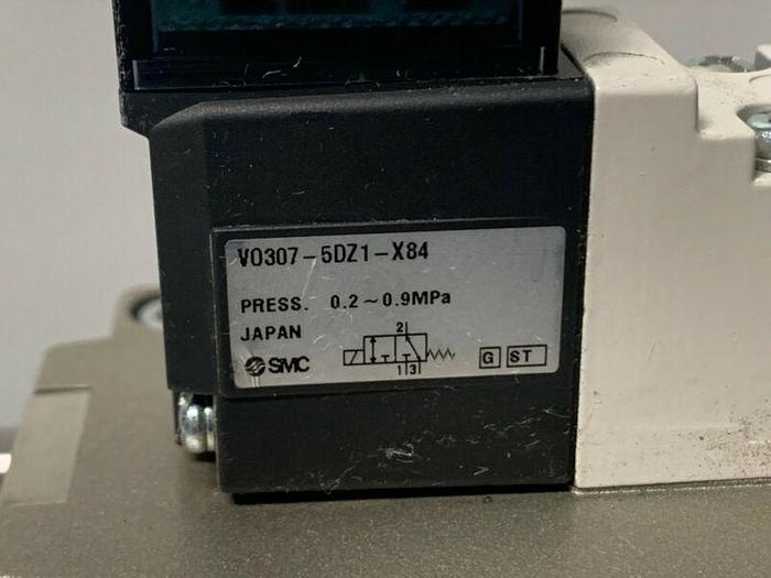 Used SMC VG342-5DZ-06NA 3 Port Poppet Tyle Valve w/ SMC V0307-5DZ1-X84 Solenoid Valve